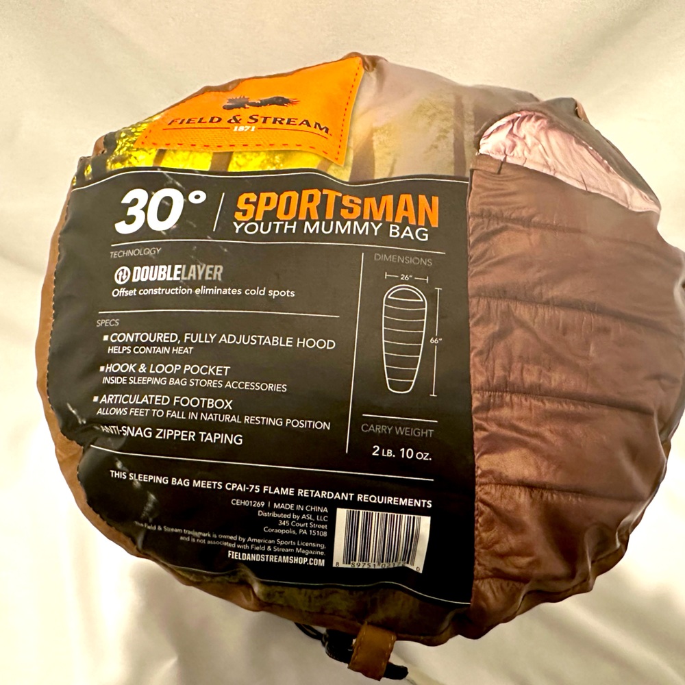 Like new Field and Stream 30° Sportsman YOUTH Mummy Double Layer Sleeping Bag